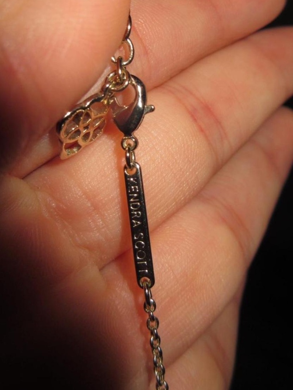 Kendra Scott Elisa Pendant Necklace - Picture 5 of 5